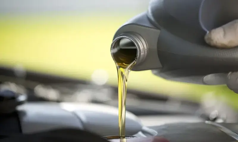 Ile trwa wymiana oleju i filtrów? Zaskakujące fakty o czasie serwisu