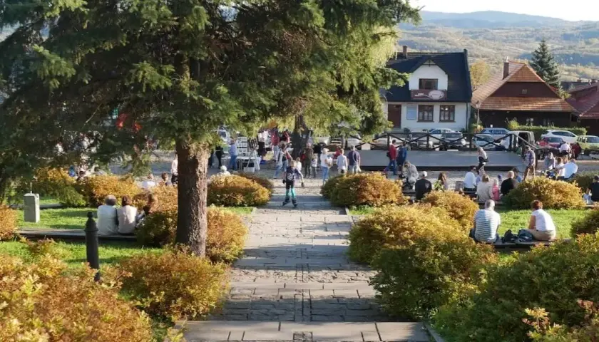 Gdzie zjeść w Lanckoronie? Najlepsze restauracje, które musisz poznać