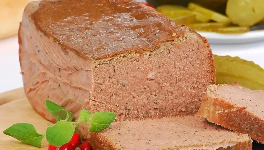 Z czego jest pasztet? Poznaj składniki i tajemnice tej potrawy