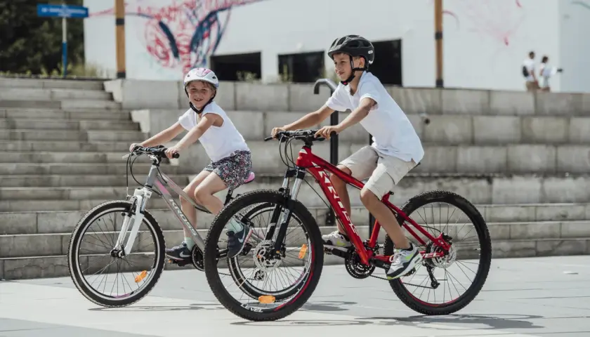 Jaki rower na komunię - idealny prezent dla Twojego dziecka