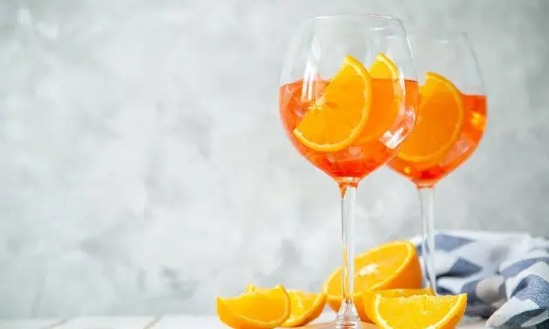 Jak przygotować idealny drink prosecco z aperolem w kilka minut