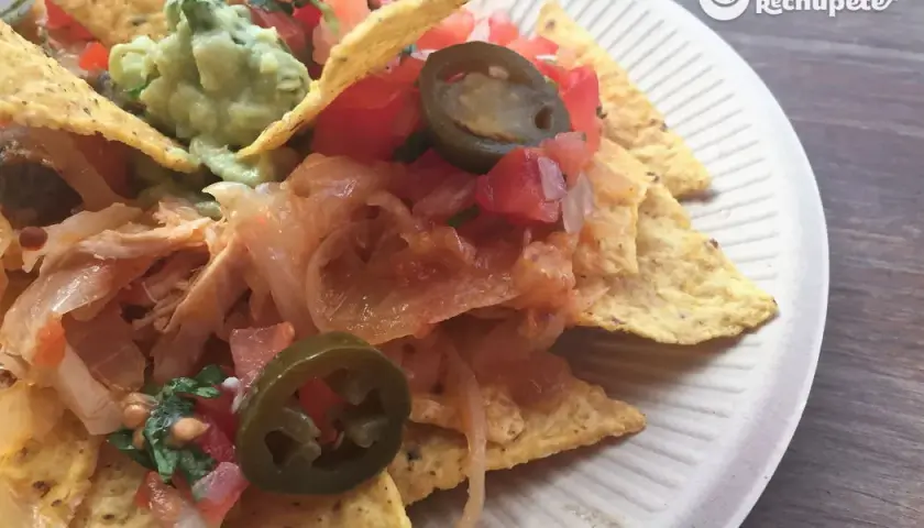 Receta fácil de nachos con queso que no podrás resistir