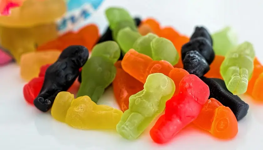 Ile ważą żelki Haribo? Odkryj kalorie i wagi różnych rodzajów