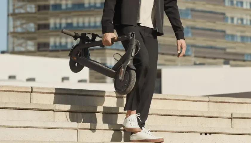 Jakie ciśnienie w oponach hulajnogi Xiaomi zapewni bezpieczeństwo?