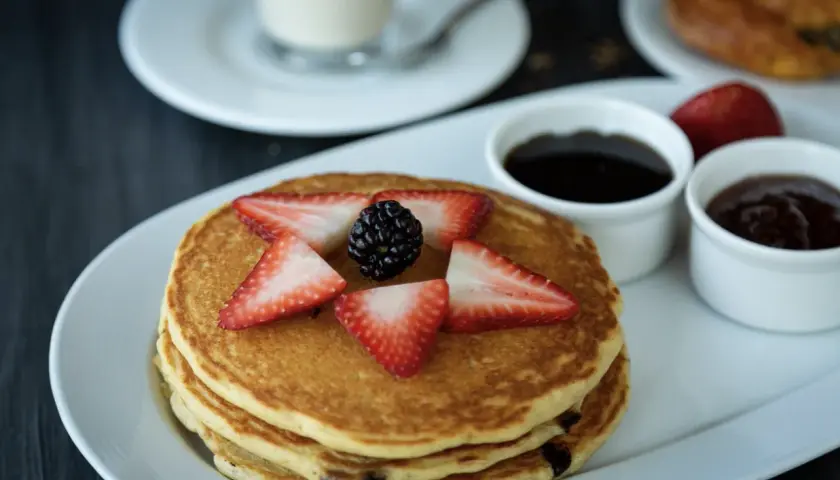 Idealne pancakes w domu – jaką patelnię wybrać?