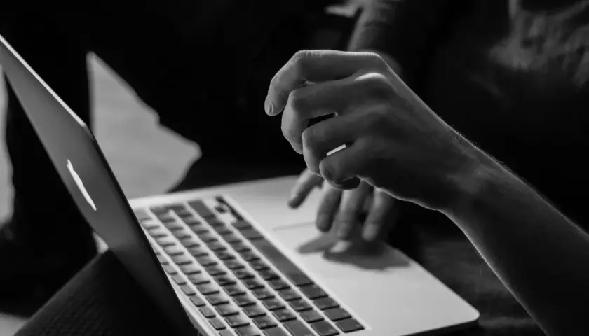 W jaki sposób zrozumieć i analizować warunki promocji różnych stron internetowych