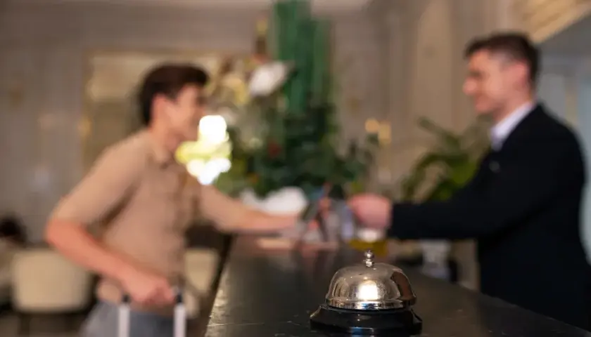 Nocleg tranzytowy co to znaczy? Poznaj jego zalety i zastosowanie