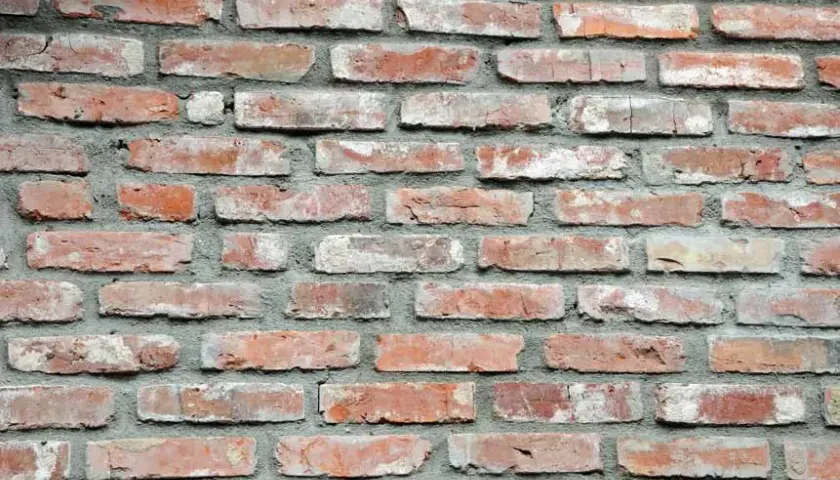 Jaka zaprawa do cegły rozbiórkowej sprawdzi się najlepiej i dlaczego?