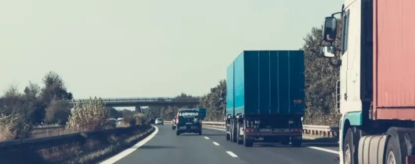 Na czym polega praca spedytora? Kluczowe zadania i wyzwania w logistyce