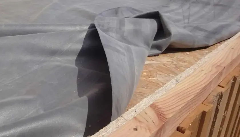 Tout savoir sur la toiture en EPDM : avantages, installation et entretien