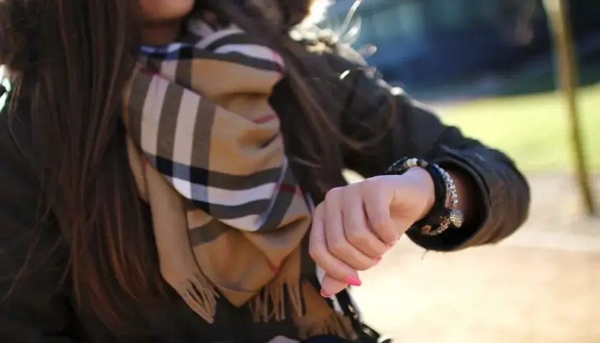 Jak rozpoznać oryginał szalika Burberry i uniknąć podróbek