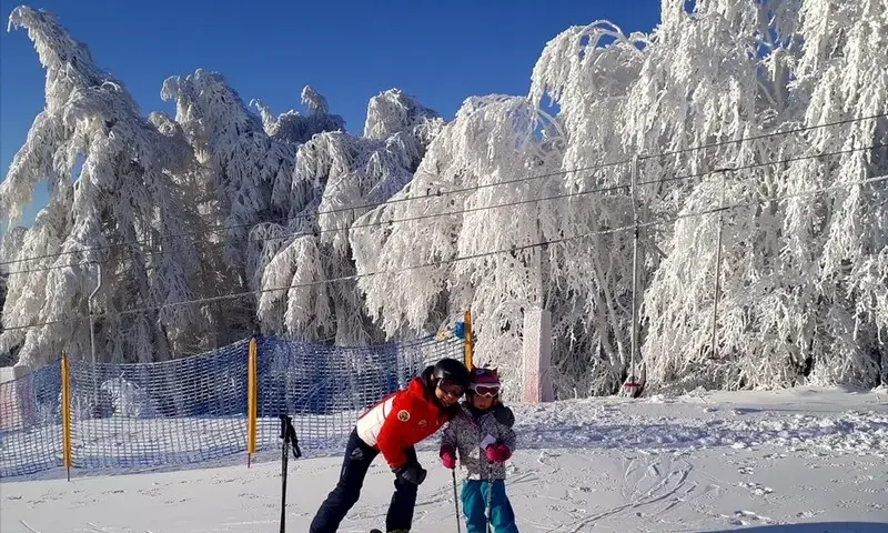 Gdzie na narty z dzieckiem w Dolnośląskiem? Najlepsze stoki dla rodzin