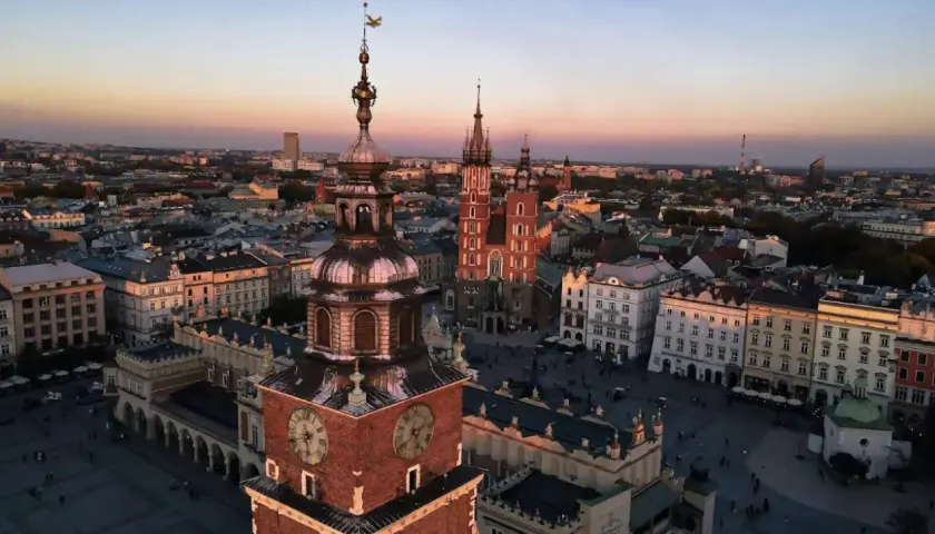 Najlepsze miejsca w Krakowie dla osób 18+ szukających wrażeń: Lista 8 atrakcji