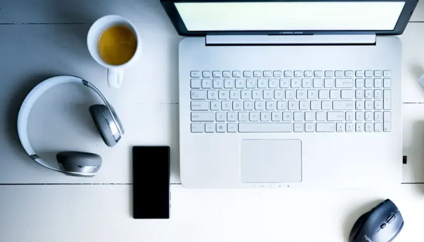 Jak połączyć słuchawki JBL z laptopem - proste kroki bez frustracji