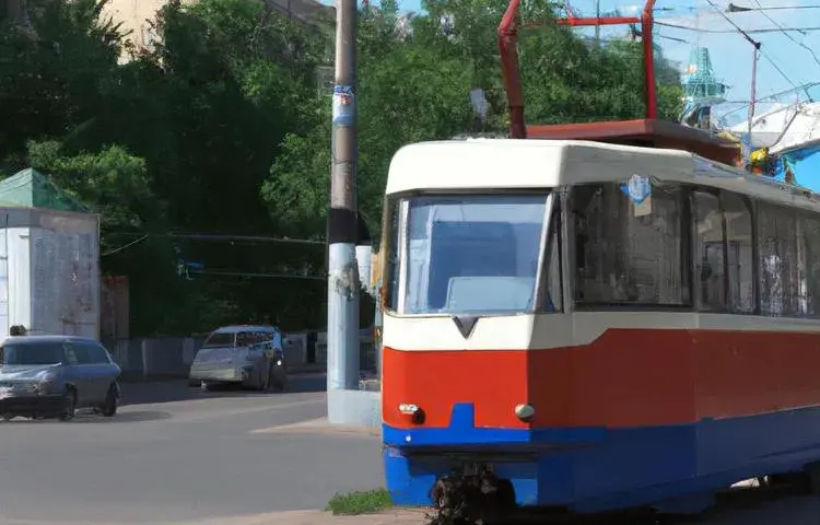 Ile zarabia kierowca tramwaju w Warszawie? Zaskakujące dane o wynagrodzeniu