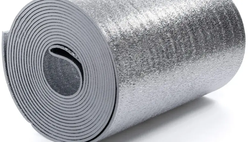 Mata termoizolacyjna z folią aluminiową: 5 kluczowych korzyści