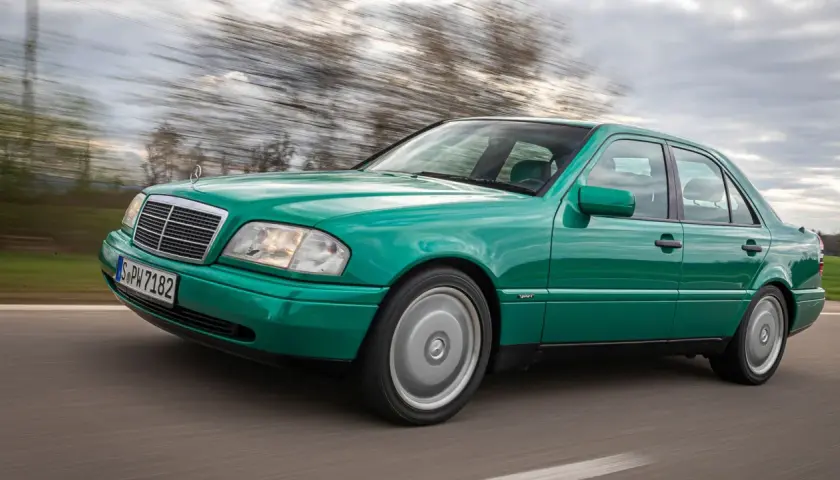 Mercedes-Benz C Class W202 – Kluczowe informacje o legendarnym modelu