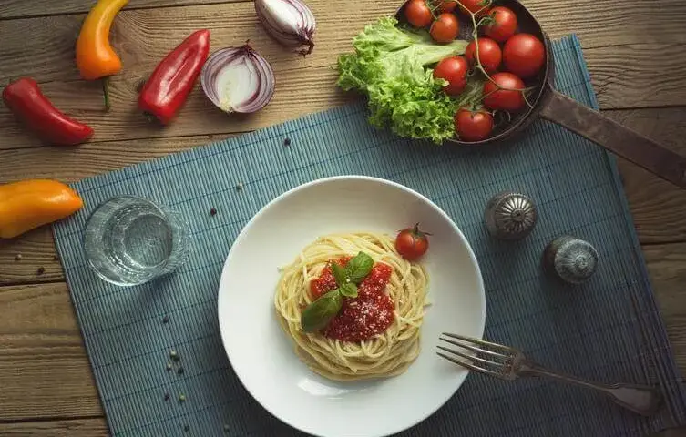 Najlepsze dodatki do spaghetti, które zmienią Twój obiad na lepsze