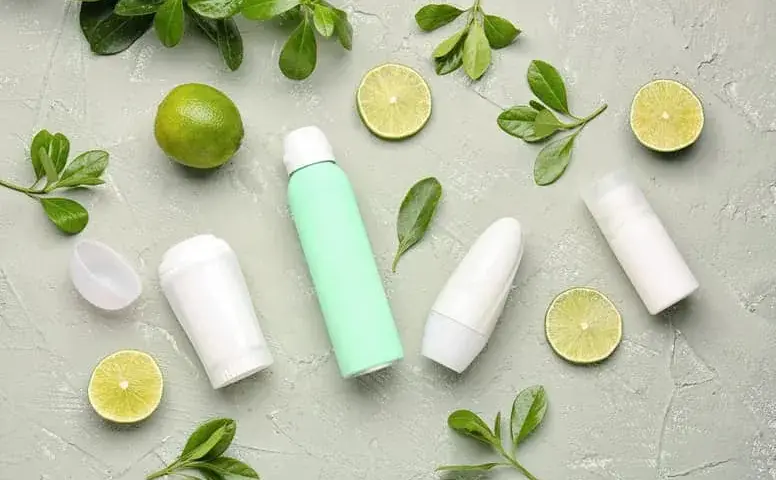 Co lepsze: dezodorant czy antyperspirant? Odkryj kluczowe różnice