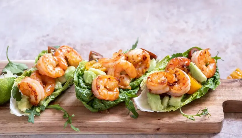 Keto przekąski na imprezę - pyszne i zdrowe propozycje