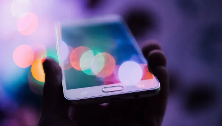 Jak zrobić zdjęcie z filmu na telefonie - proste metody i aplikacje