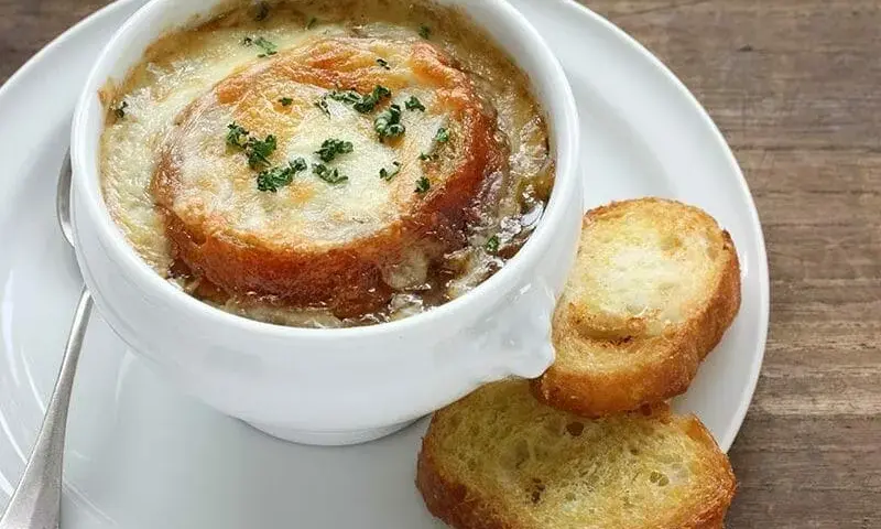 Recette facile de soupe à l'oignon au Thermomix pour un repas réconfortant