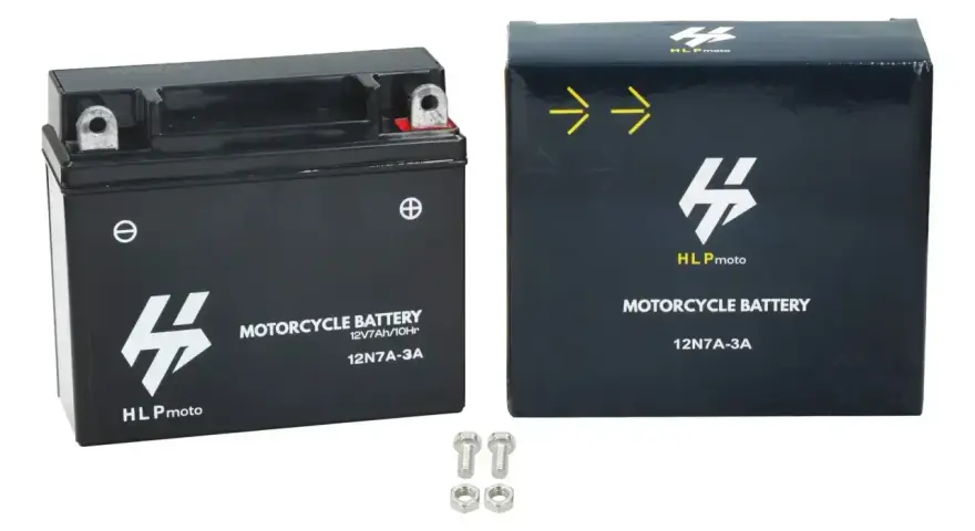 Akumulator motocyklowy 12V 7Ah. Zastanawiasz się, jak długo ładować akumulator motocyklowy 12v? Zestaw zawiera akumulator i śruby.