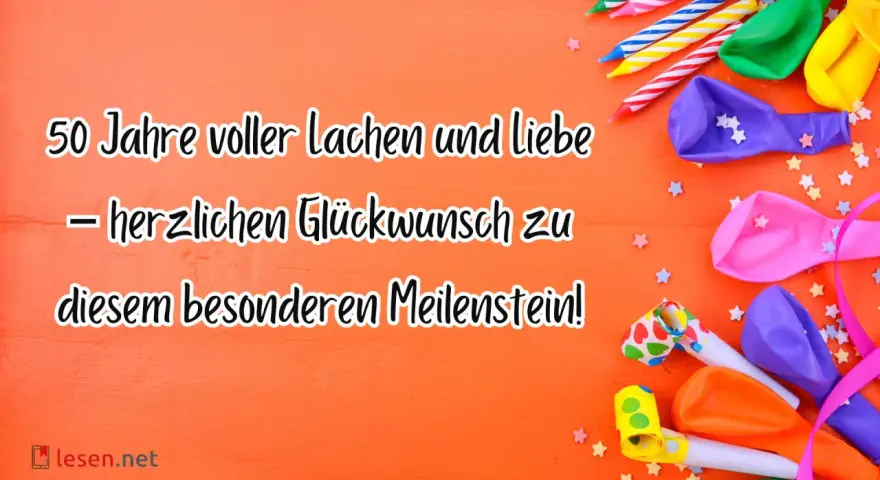 Geburtstagskerzen, Luftballons und Konfetti auf orangefarbenem Hintergrund mit Glückwünschen zum 50. Geburtstag.