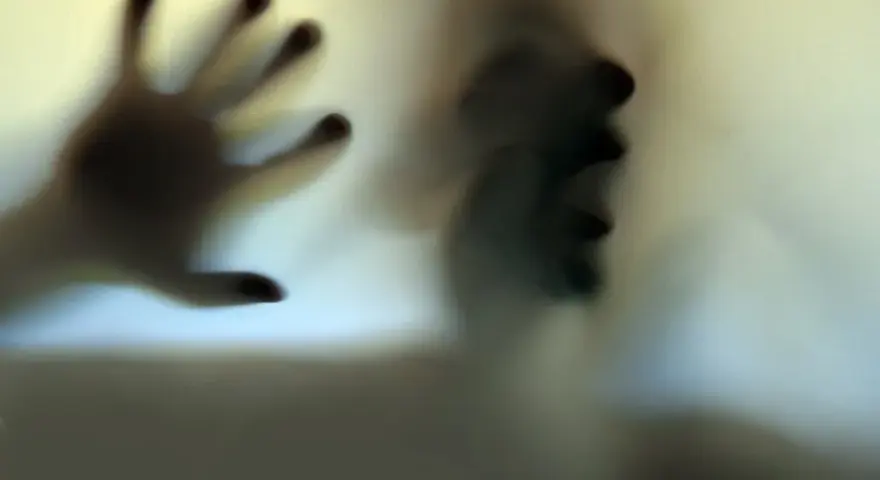 Jak żyć z osobowością schizoidalną i odnaleźć równowagę emocjonalną