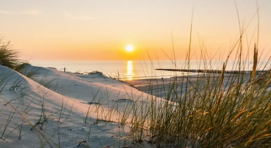 Gdzie najbliżej nad morze? Odkryj najlepsze plaże i trasy podróży