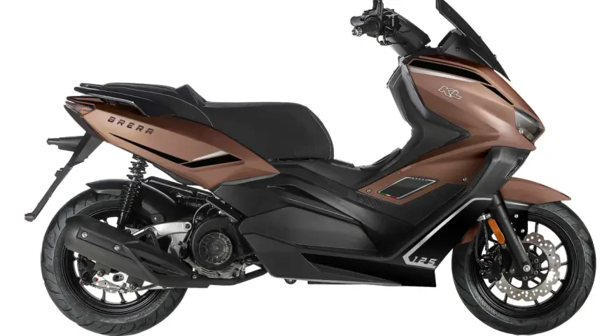 Scooter Brera 125 color bronzo, con linee sportive e moderne, pronto per affrontare la città.