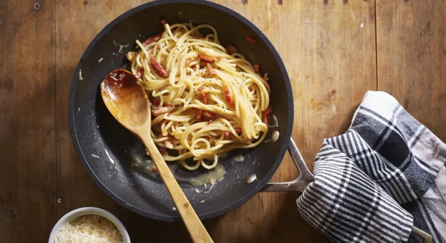 Carbonara bez śmietany: rzymski sekret kremowego sosu