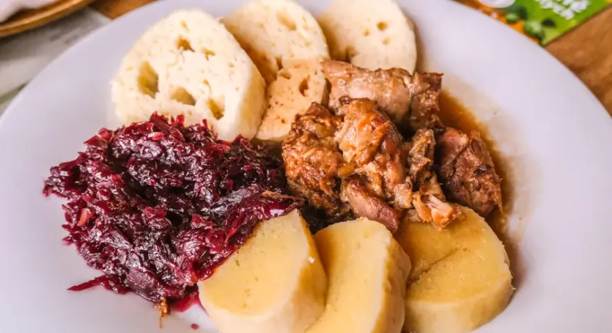 Gdzie zjeść w Harrachovie? Odkryj najlepsze smaki Karkonoszy