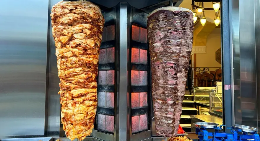 Czy kebab jest ciężkostrawny? Poznaj prawdę o jego wpływie na trawienie