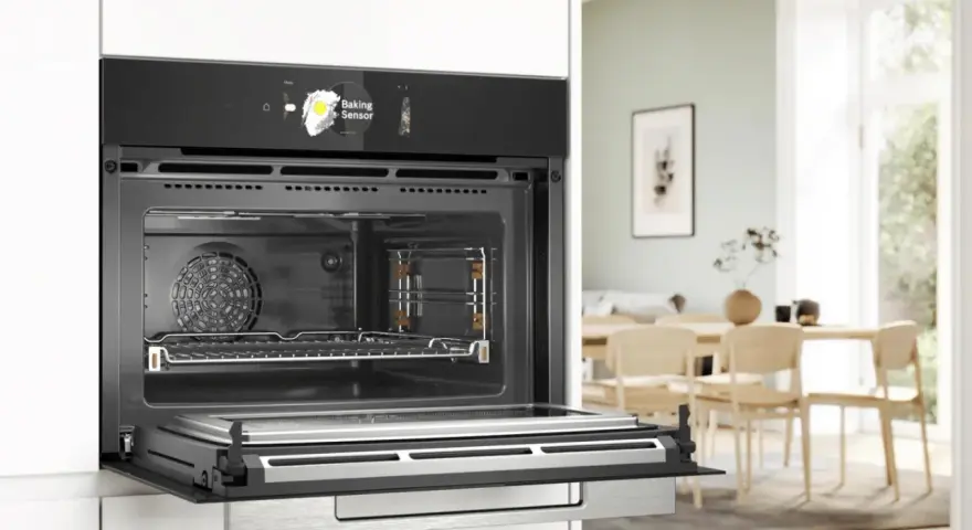 Nowoczesny piekarnik z funkcją Baking Sensor. Idealny do przygotowania ciasta z mikrofalówki kontra ciasto z piekarnika.