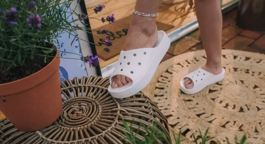 Crocs J2 jaki to rozmiar? Odkryj, co oznacza w różnych systemach