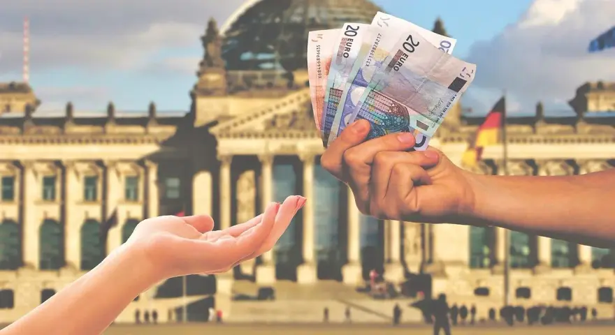 Tłumacz niemieckiego: Zarobki, kariera, specjalizacje. Pełny przewodnik