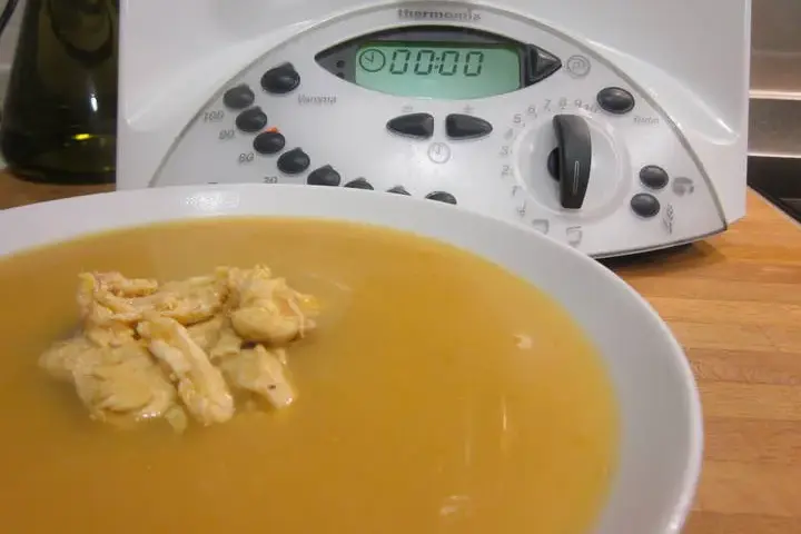 Sopa de pollo Thermomix: El secreto para un caldo delicioso y fácil