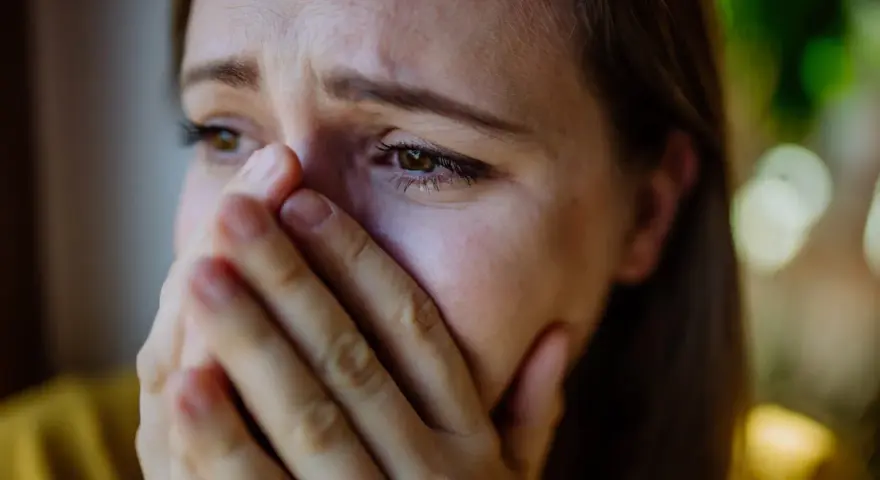 Stres a TSH i fT4: Jak kortyzol zmienia wyniki tarczycy?
