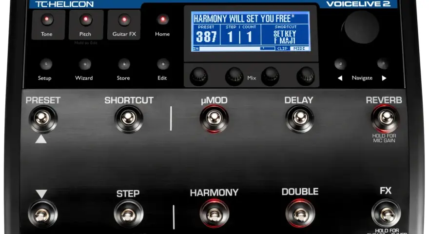 TC Helicon VoiceLive 2 - zaawansowany procesor wokalny z efektami, przyciskami Preset, Shortcut, µMod, Delay, Reverb i Harmony.