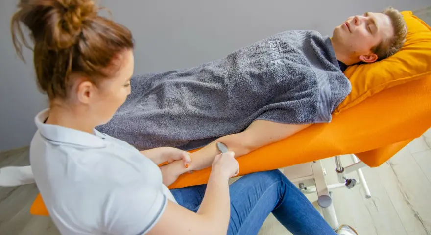 Fizjoterapeuta: Kiedy pomoże i jak wybrać najlepszego specjalistę?