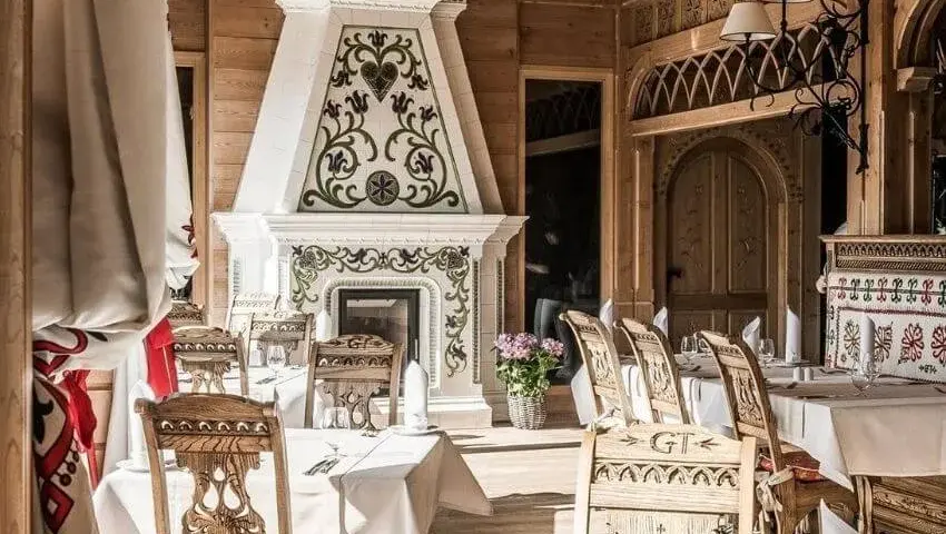 Gdzie zjeść w Bukowinie? Najlepsze tradycyjne restauracje i potrawy