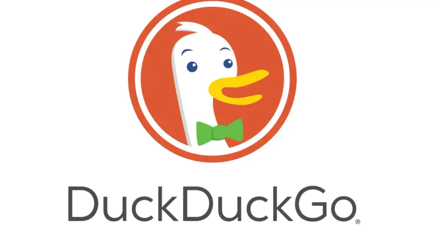 Logo DuckDuckGo: urocza biała kaczka w muszce, symbol prywatności w sieci.
