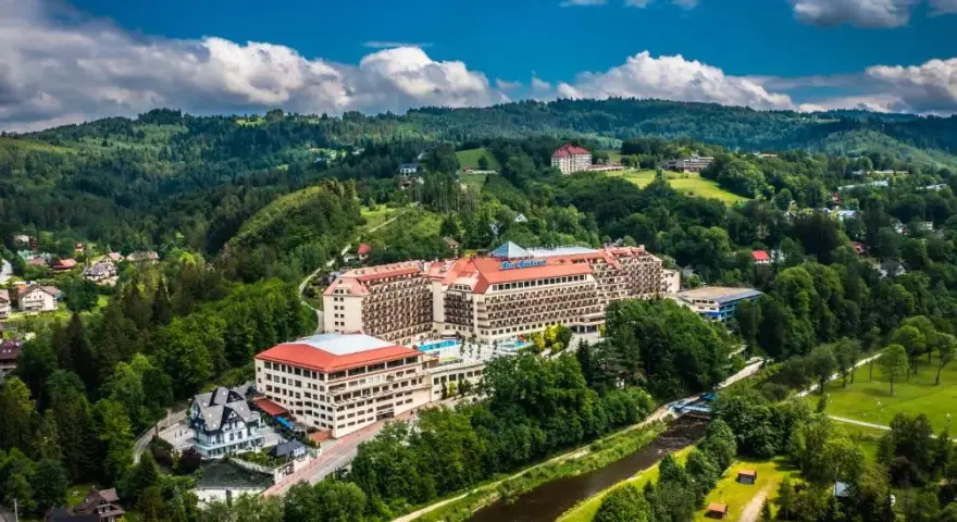 Hotele Gołębiewski: Poznaj 5 lokalizacji i wybierz idealny hotel