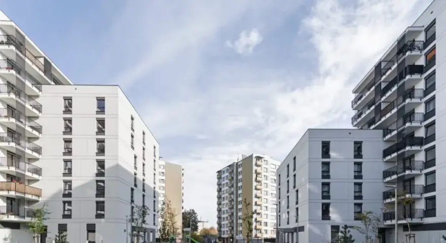 Wspólnota czy Spółdzielnia? Różnice, koszty, własność co wybrać?