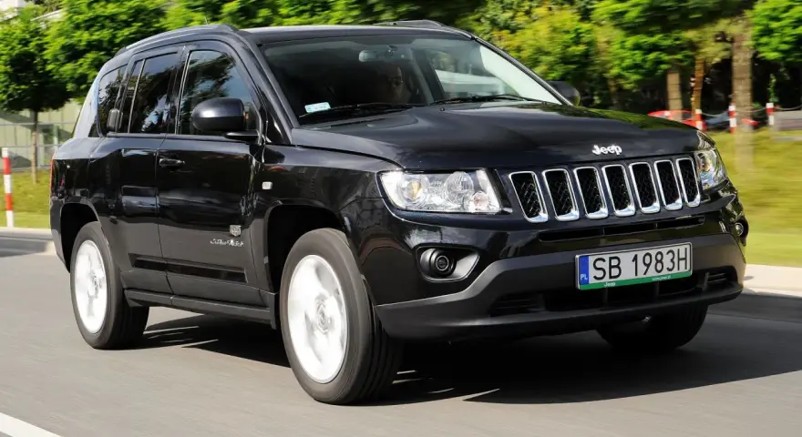 Ile pali jeep compass 2.4 benzyna? Sprawdź realne spalanie w mieście i trasie