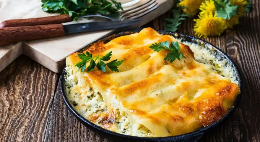 Pyszne cannelloni z serem i ziołami, idealne na obiad. Ten przepis na cannelloni zachwyci każdego!