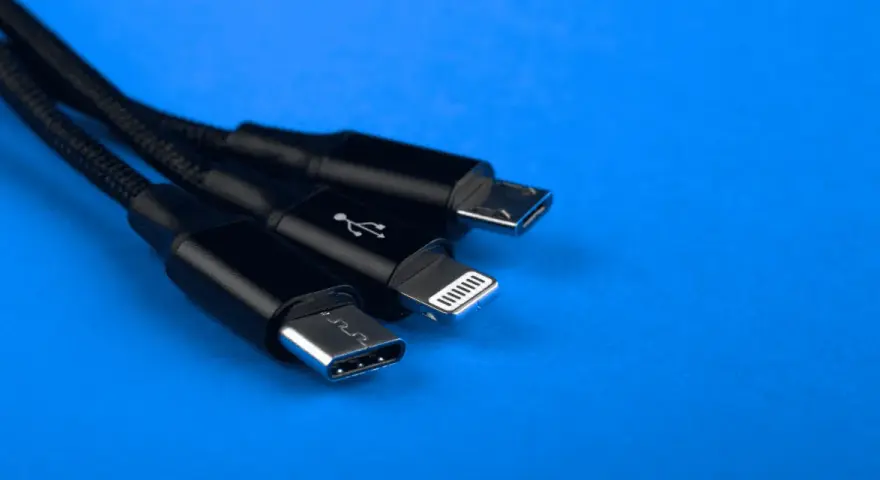 Do czego służy kabel USB? Odkryj jego zastosowania i funkcje