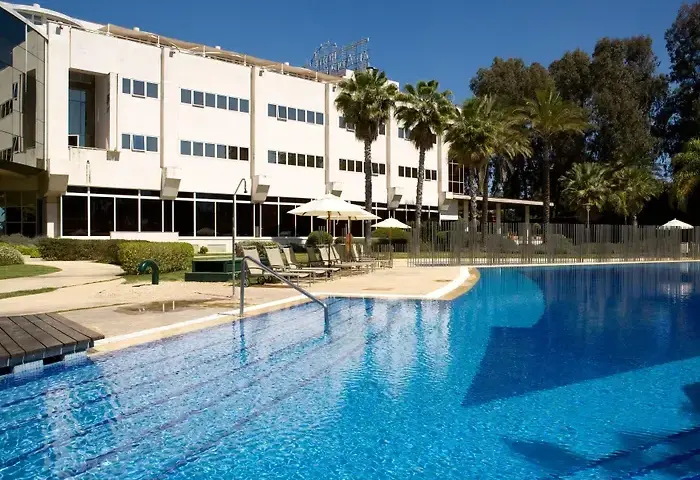 Silken Al-Andalus Palace: ¿El hotel de Sevilla con piscina ideal?