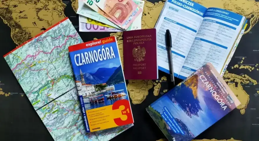 Paszport, pieniądze i przewodniki po Czarnogórze. Czy do Czarnogóry potrzebny jest paszport? Sprawdź, planując podróż!